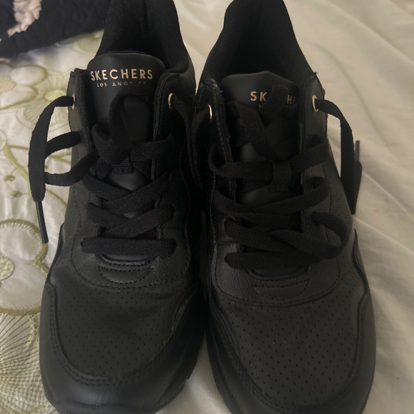 Shoes - Picture 2 of 3